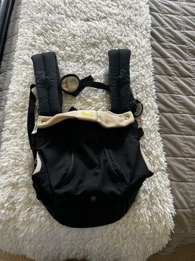Lillebaby carrier black